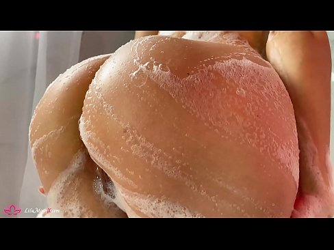 ❤️ Zeshkania masturbon pidhin me vibrator deri në orgazmë intensive në dush Video porno në sq.befuck-net.ru ﹏