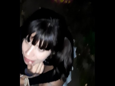 ❤️ Në rrugë penisi i fryrë në këmbim të karamele Video porno në sq.befuck-net.ru ﹏