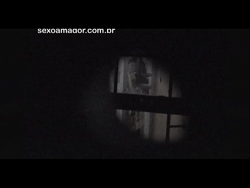 ❤️ Blondie filmohet fshehurazi nga një soditës i lagjes i fshehur pas tullave të zbrazëta Video porno në sq.befuck-net.ru ﹏