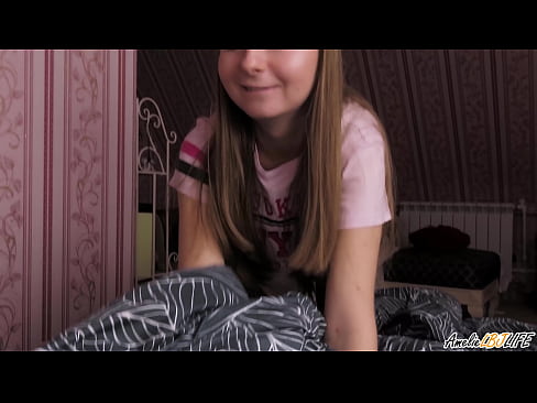 ❤️ Blondie thith thellë BFF-në e saj dhe merr spermë në gojën e saj Video porno në sq.befuck-net.ru ﹏